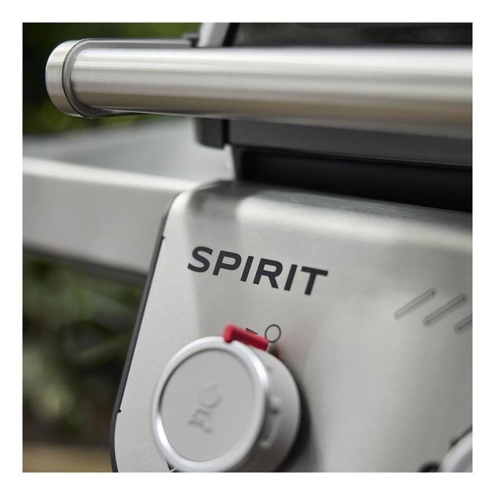 Weber Spirit® E-425 Gas Grill (Liquid Propane) - Black