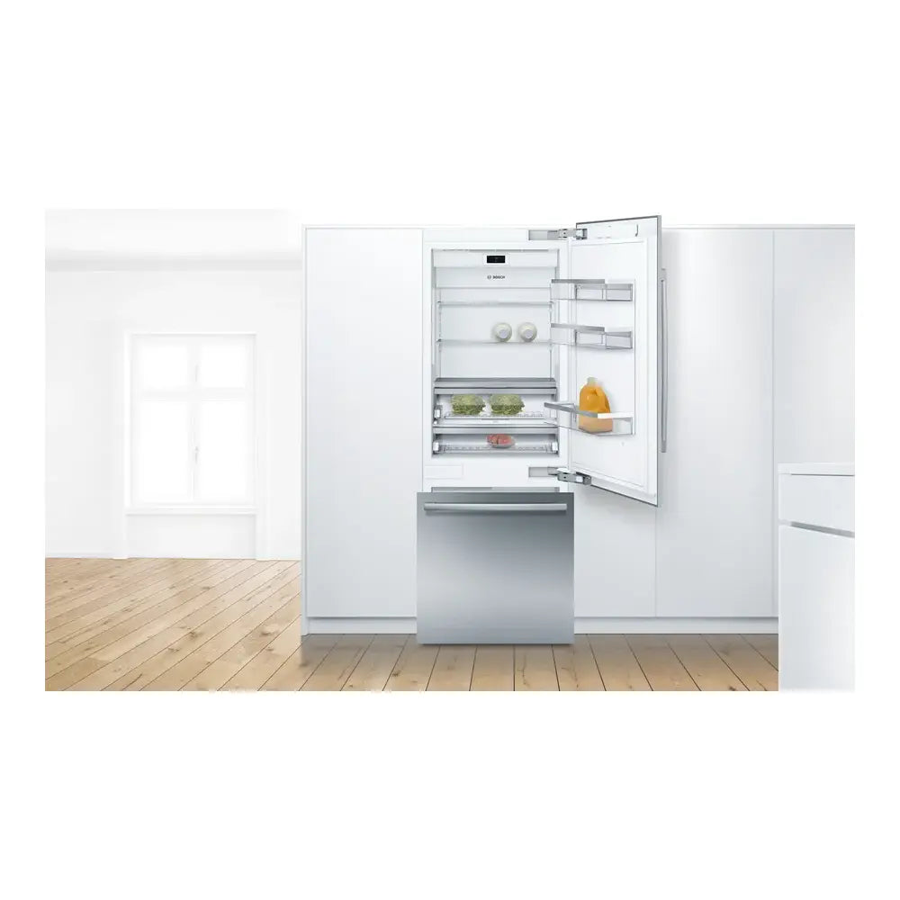 Bob Martin Benchmark®, built-in fridge-freezer with freezer at bottom, 30'', flat hinge