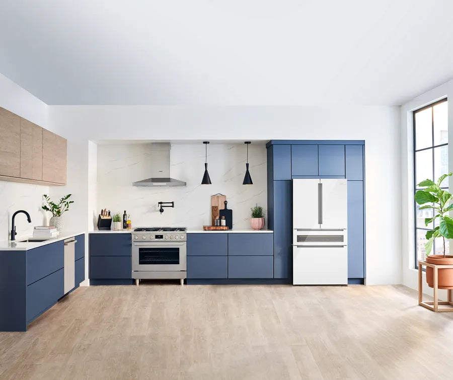 Bosch 800 Series, French Door Bottom Mount Refrigerator, Glass door, 36'', White, Tota