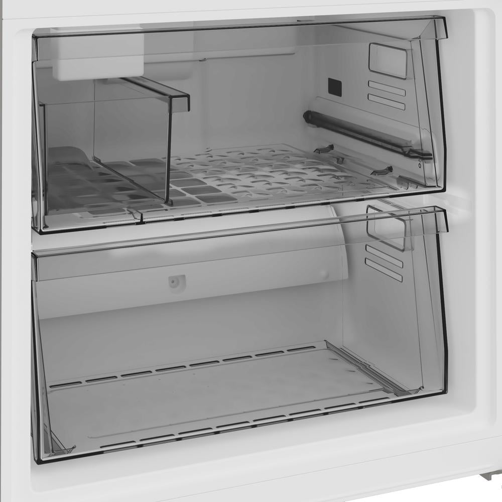Blomberg NEW 30IN BOTTOM MOUNT REFRIGERATOR SS 69 11  16 IN H WITH ICE MAKER LHD