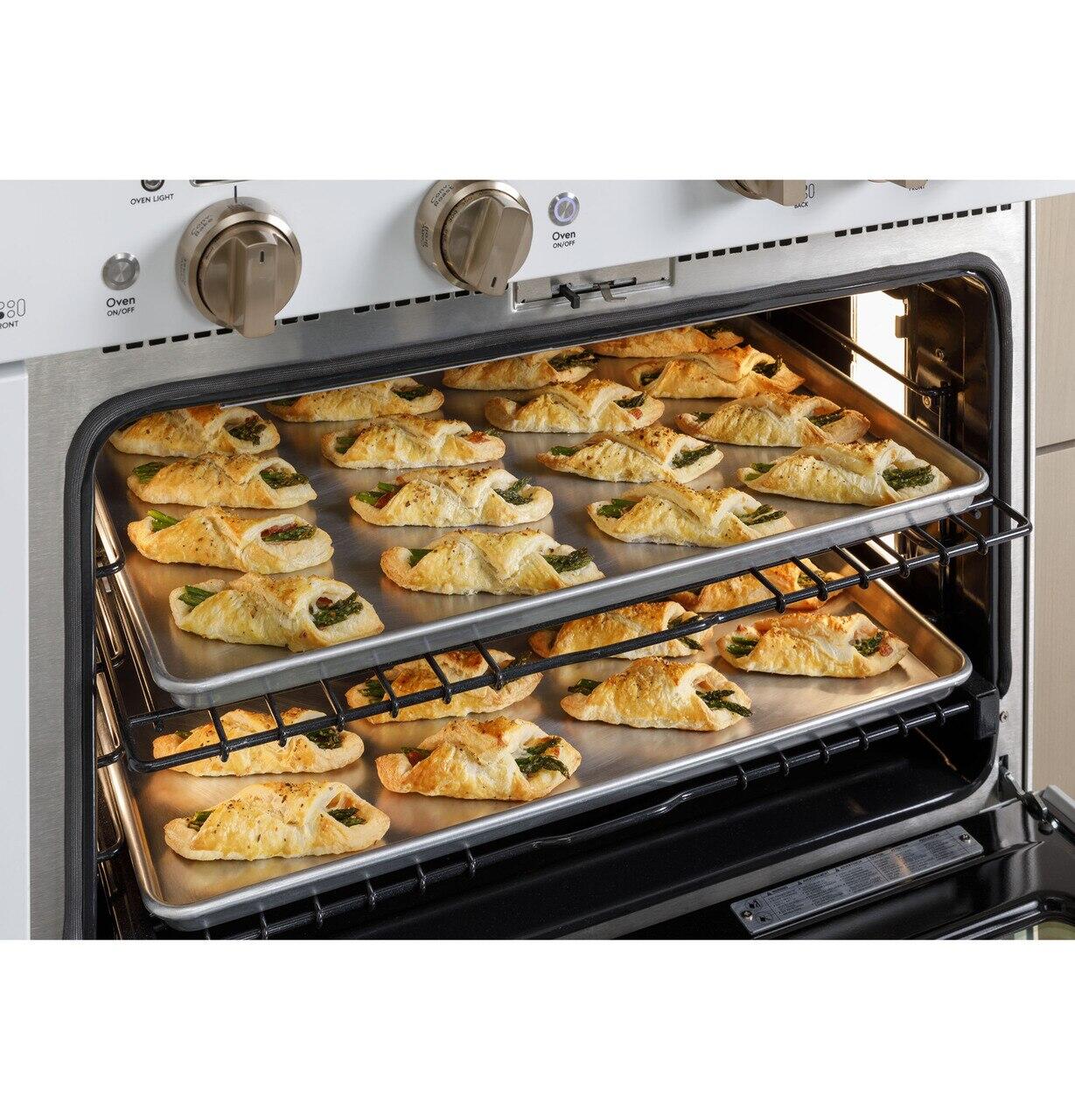Cafe CAFÉ™ 36" Smart Dual-Fuel Commercial-Style Range with 6 Burners (Natural Gas)