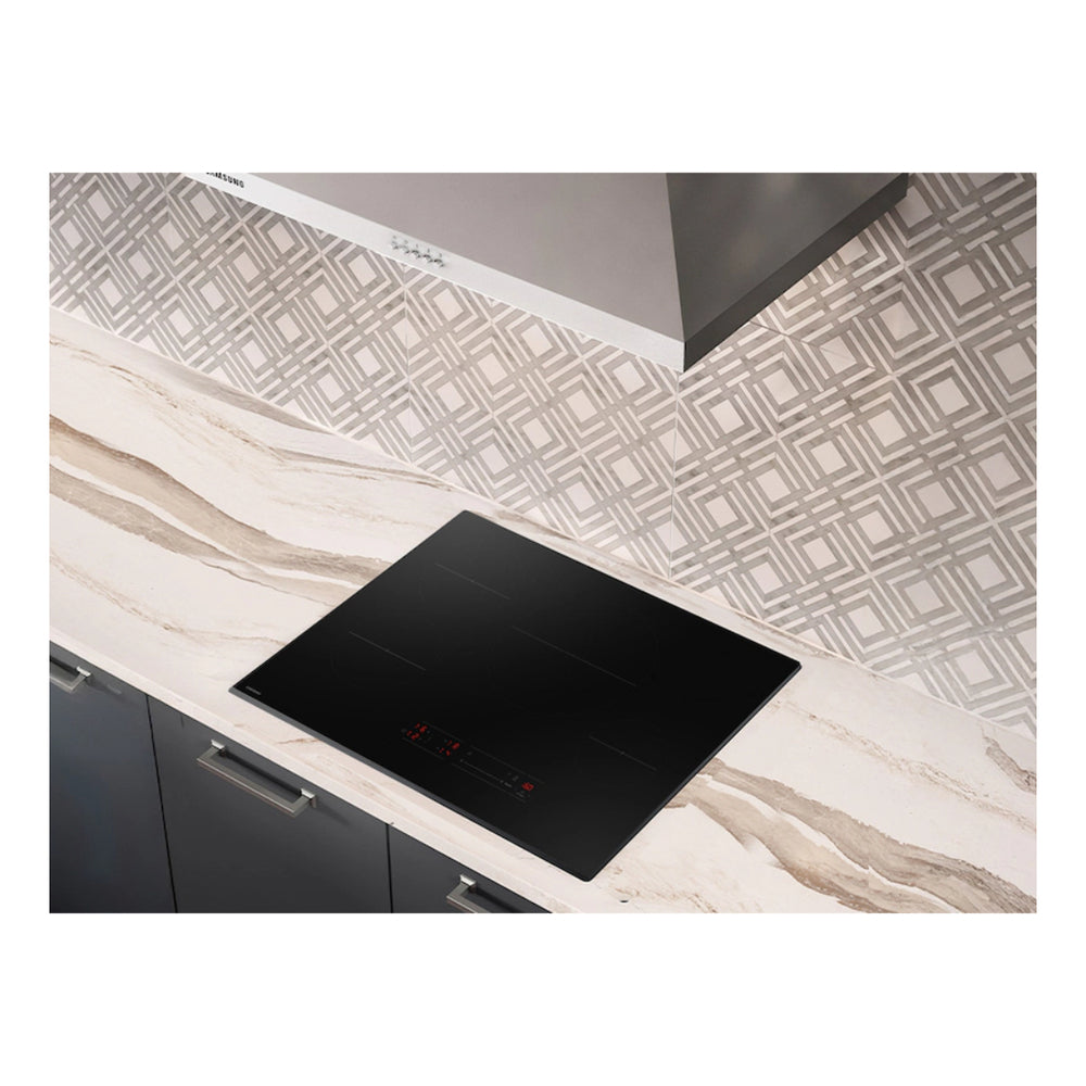 Samsung 30" Induction Cooktop with Anti-Scratch Matte Glass and Sync Burners in Black