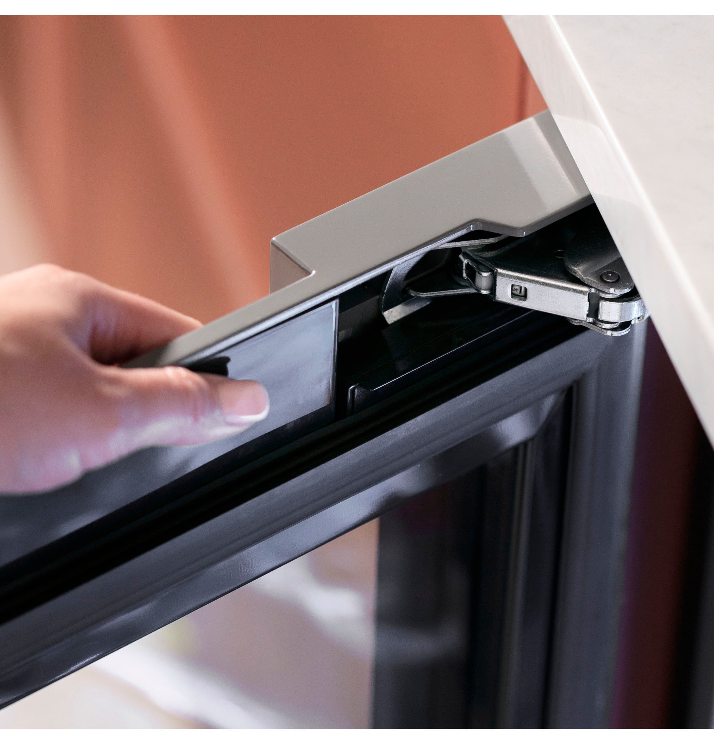 Cafe CAFÉ™ Beverage Center in Platinum Glass