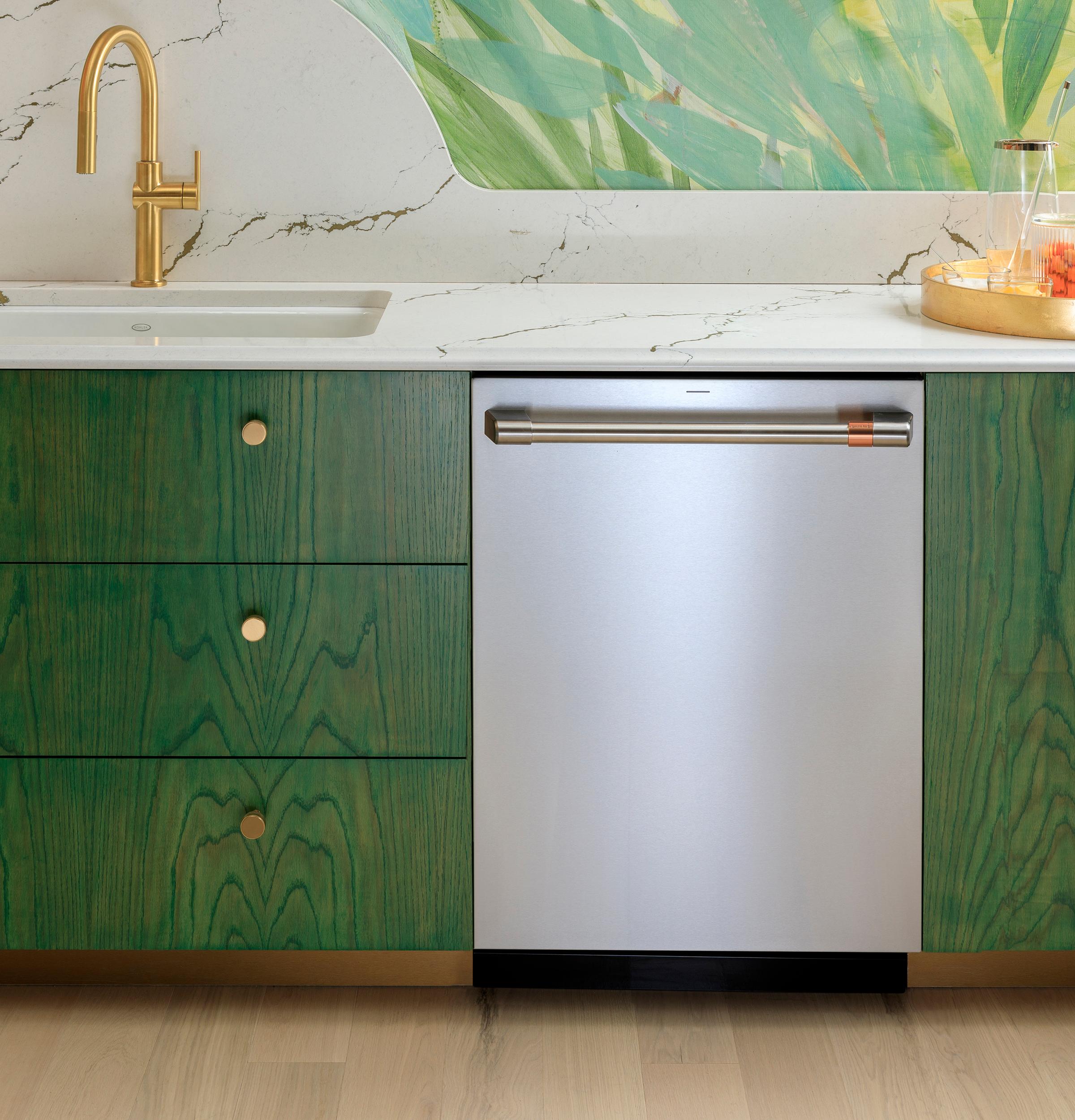 Cafe CAFÉ™ CustomFit ENERGY STAR Stainless Interior Smart Dishwasher with Ultra Wash 