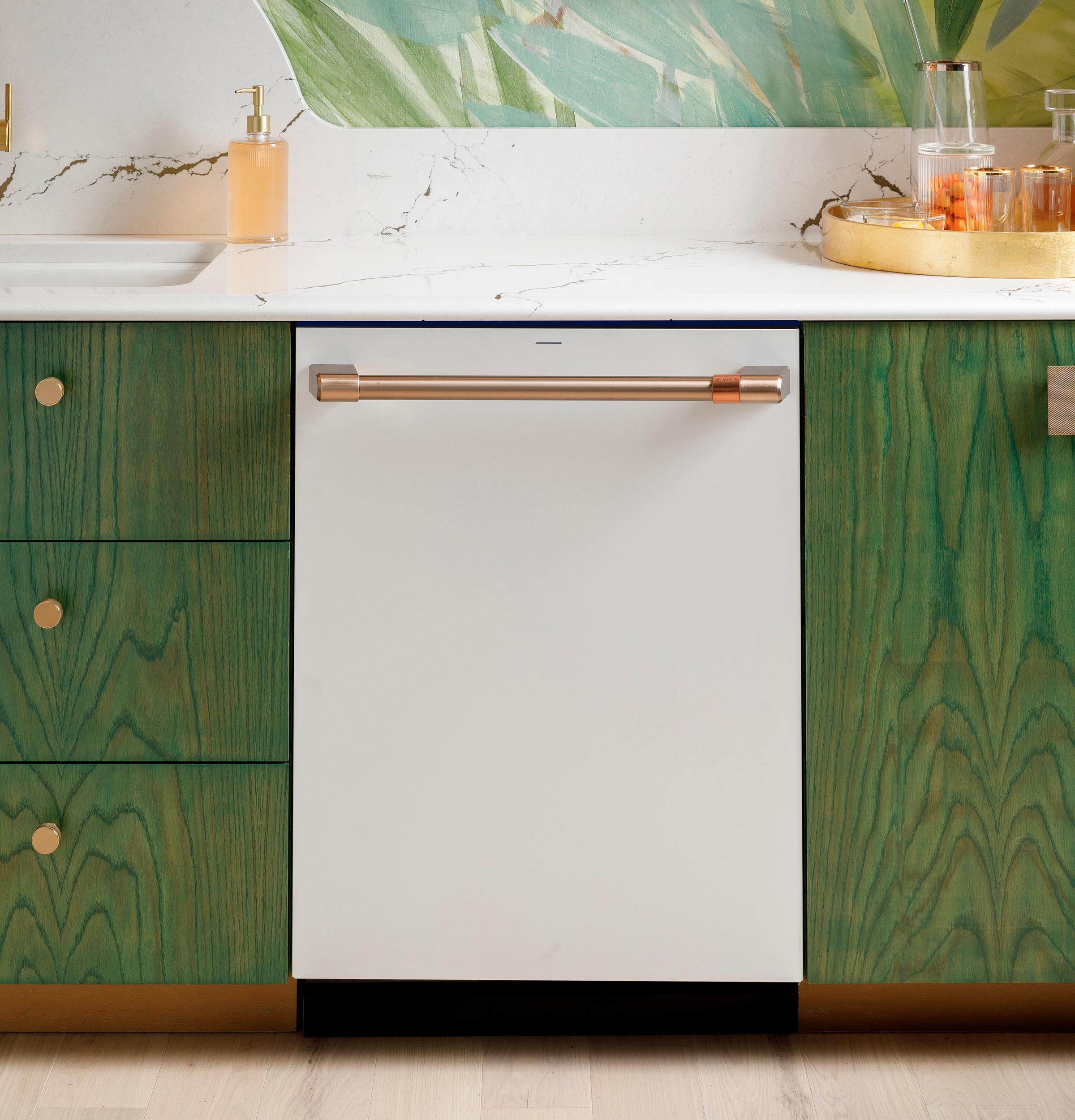 Cafe CAFÉ™ CustomFit ENERGY STAR Stainless Interior Smart Dishwasher with Ultra Wash 