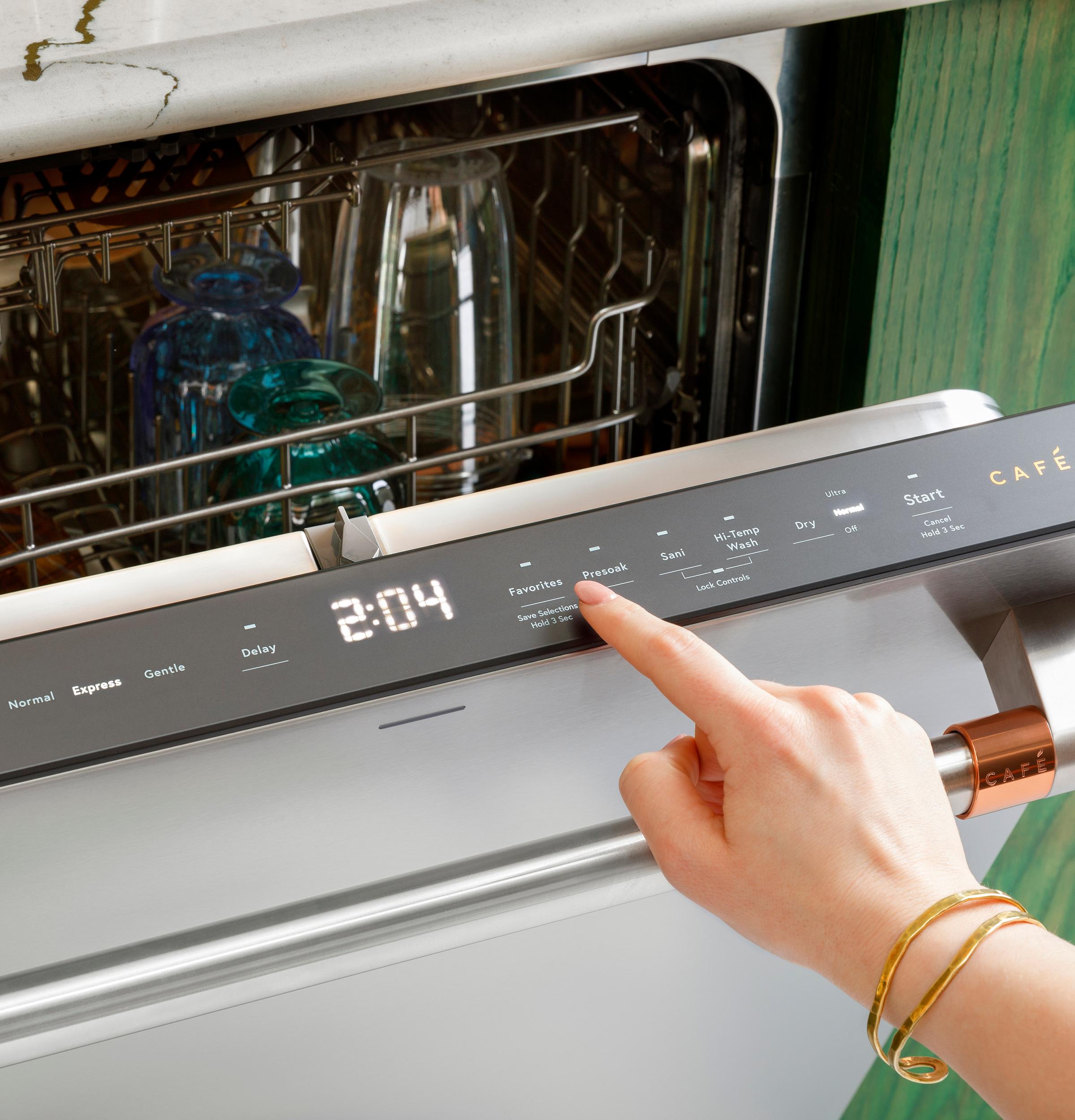 Cafe CAFÉ™ CustomFit ENERGY STAR Stainless Interior Smart Dishwasher with Ultra Wash 