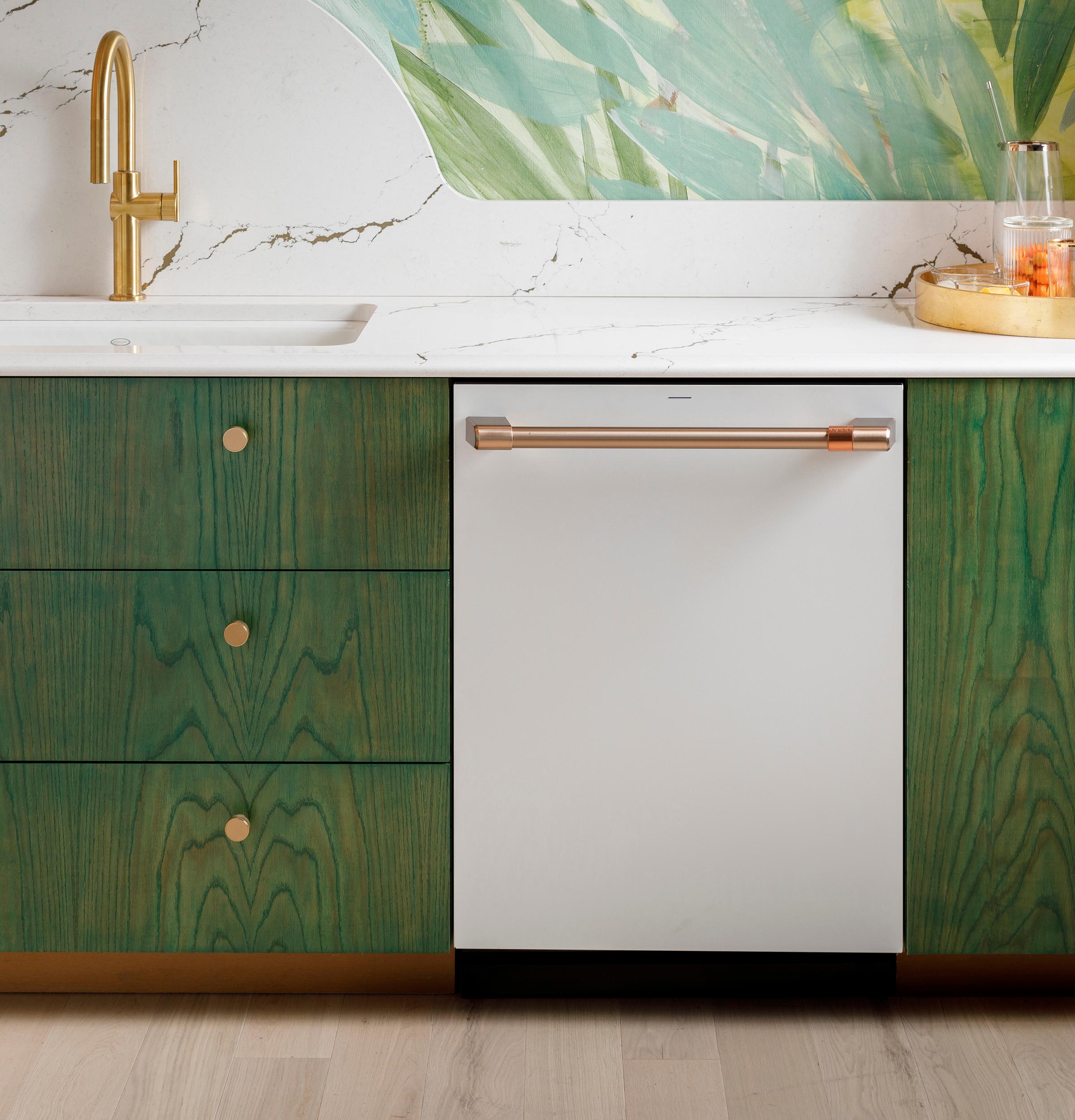 Cafe CAFÉ™ CustomFit ENERGY STAR Stainless Interior Smart Dishwasher with Ultra Wash 