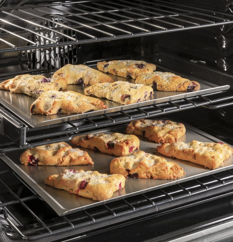 Cafe CAFÉ™ 30" Smart Slide-In, Front-Control, Gas Range with Convection Oven in Plati