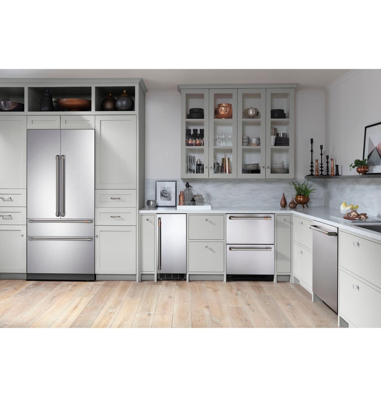 Cafe CAFÉ™ 36" Integrated French-Door Refrigerator