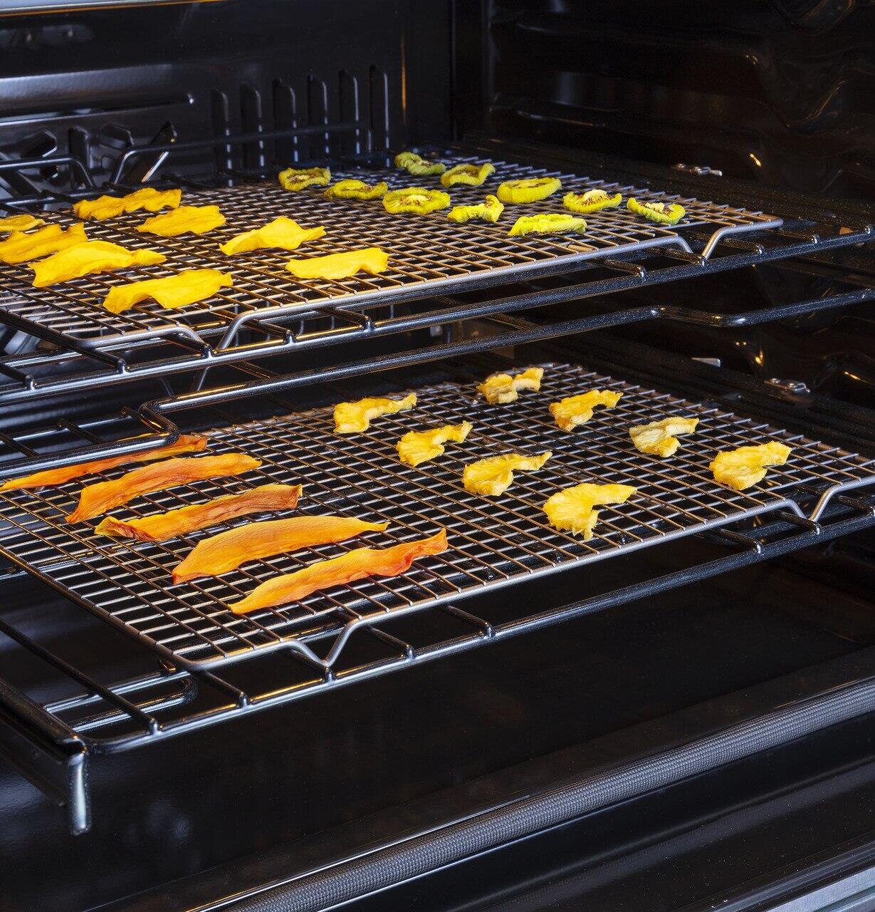 Cafe CAFÉ™ Professional Series 30" Smart Built-In Convection Single Wall Oven