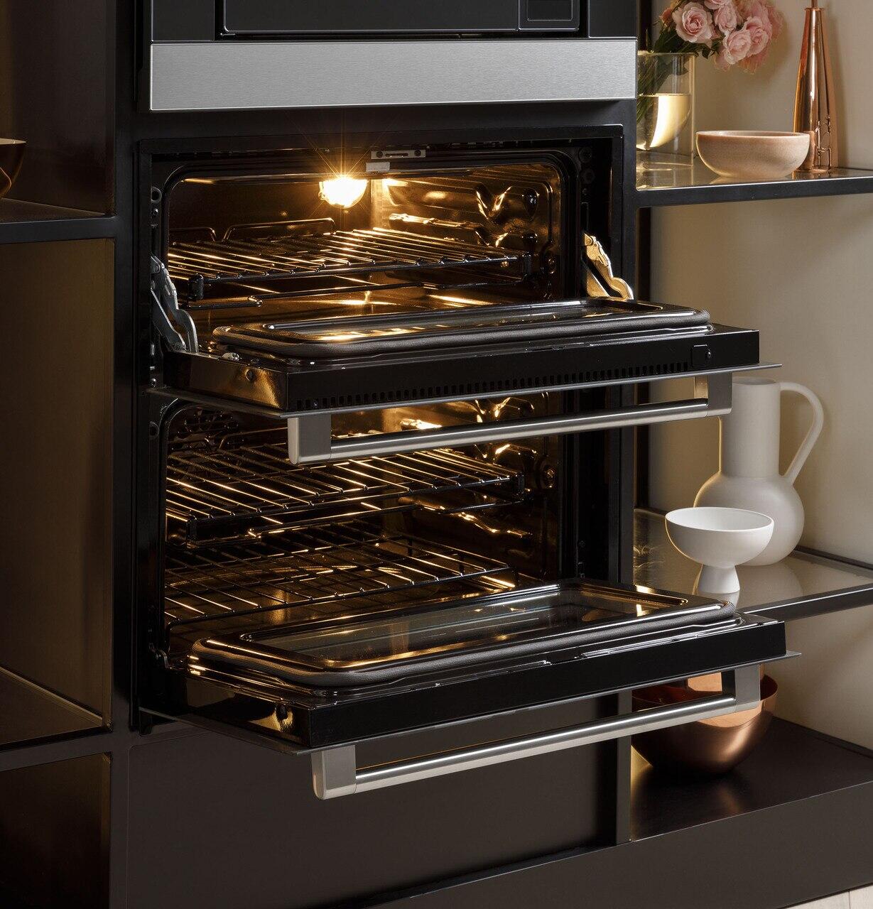 Cafe CAFÉ™ 30" Duo Smart Single Wall Oven in Platinum Glass
