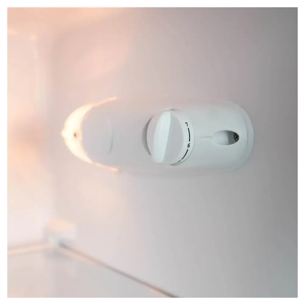 Danby Danby 7.4 cu ft. Apartment Size Fridge Top Mount in White