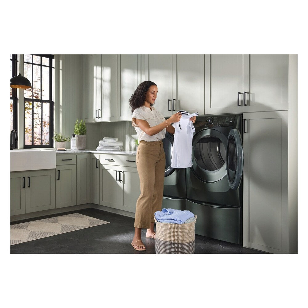 Electrolux Front Load Perfect Steam™ Gas Dryer with LuxCare® Dry and Instant Refresh - 8.0 