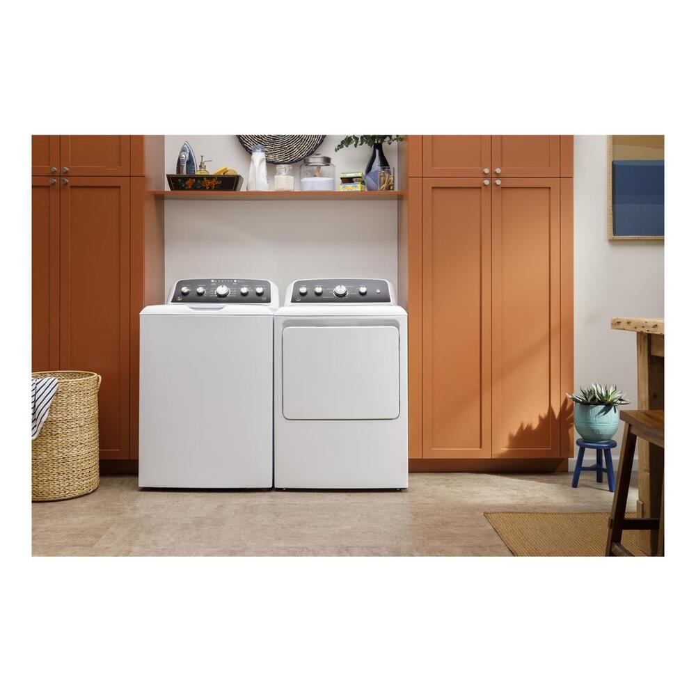 GE GE® 7.2 cu. ft. Capacity Gas Dryer with Spanish Panel and Up To 120 ft. Venting