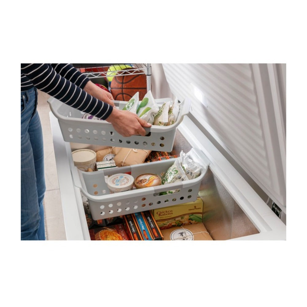 GE GE 8.8 Cu. Ft. Manual Defrost Chest Freezer