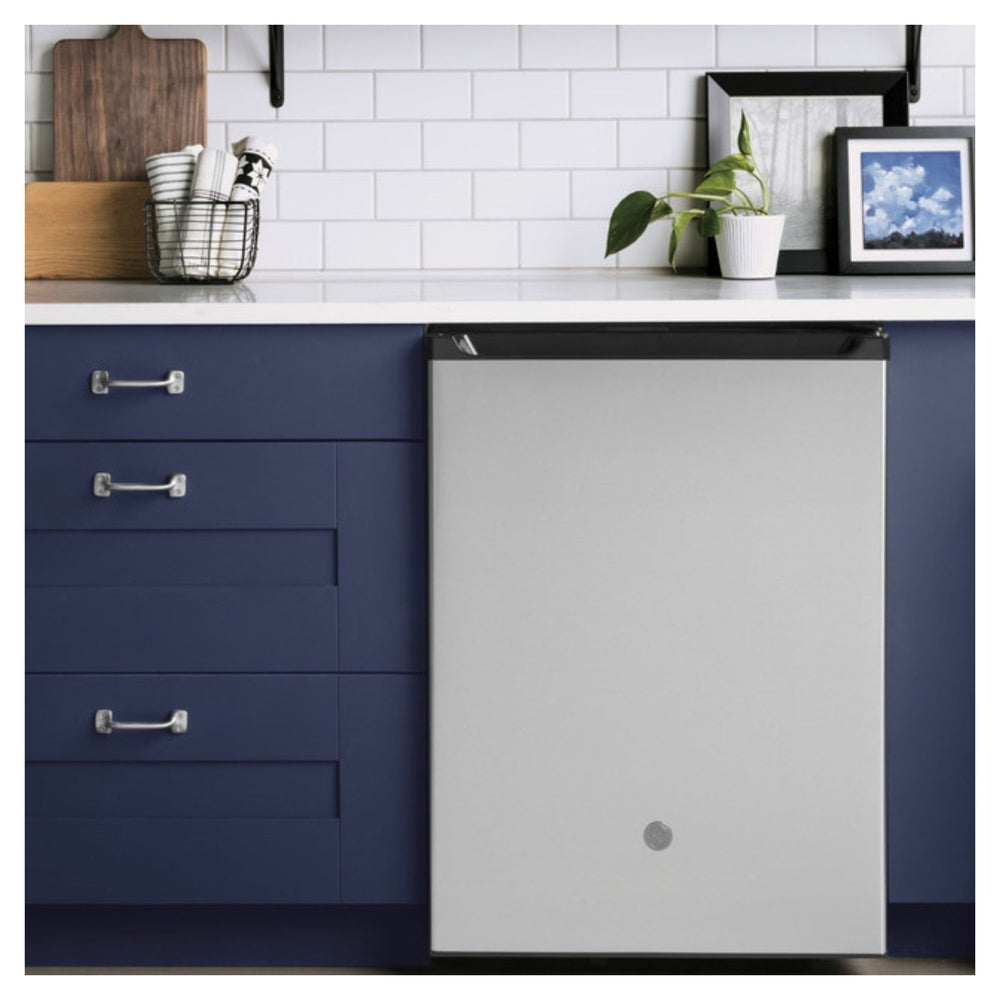 GE GE® ENERGY STAR® Compact Refrigerator
