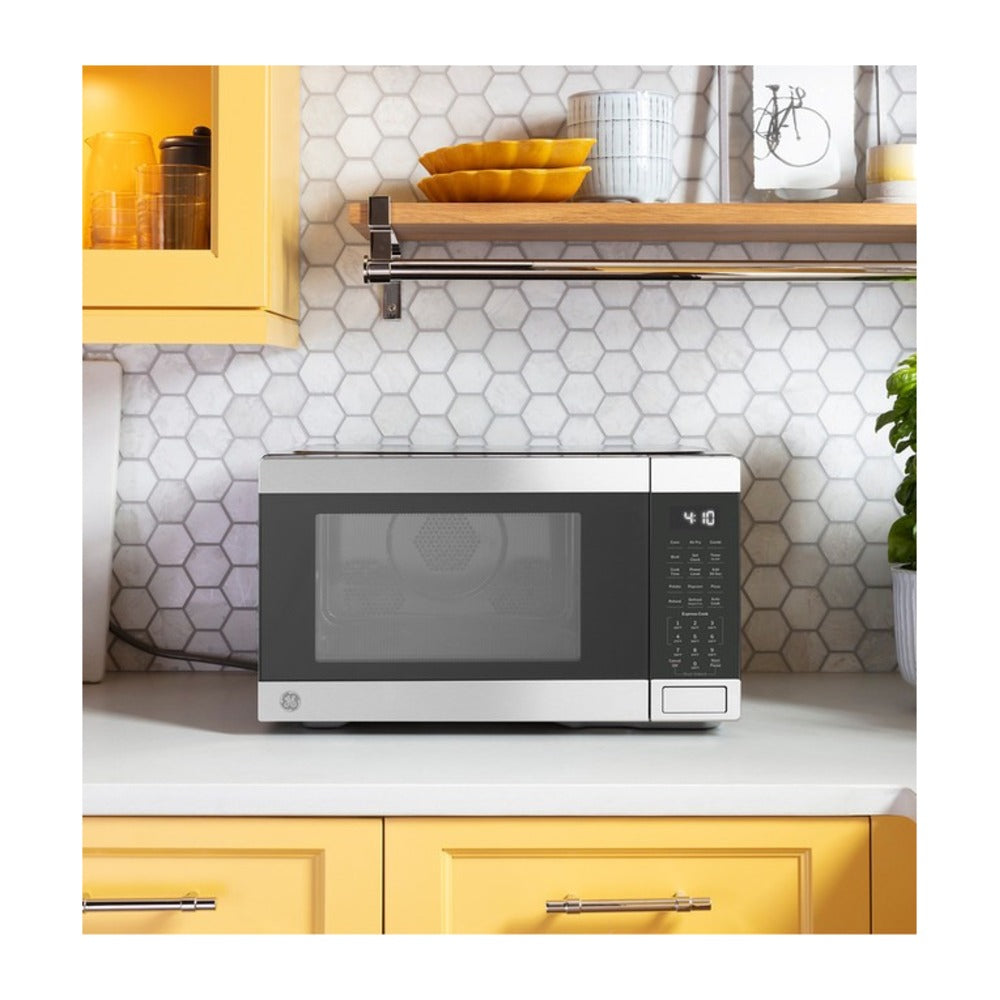 GE GE® 1.0 Cu. Ft. Capacity Countertop Convection Microwave Oven with Air Fry