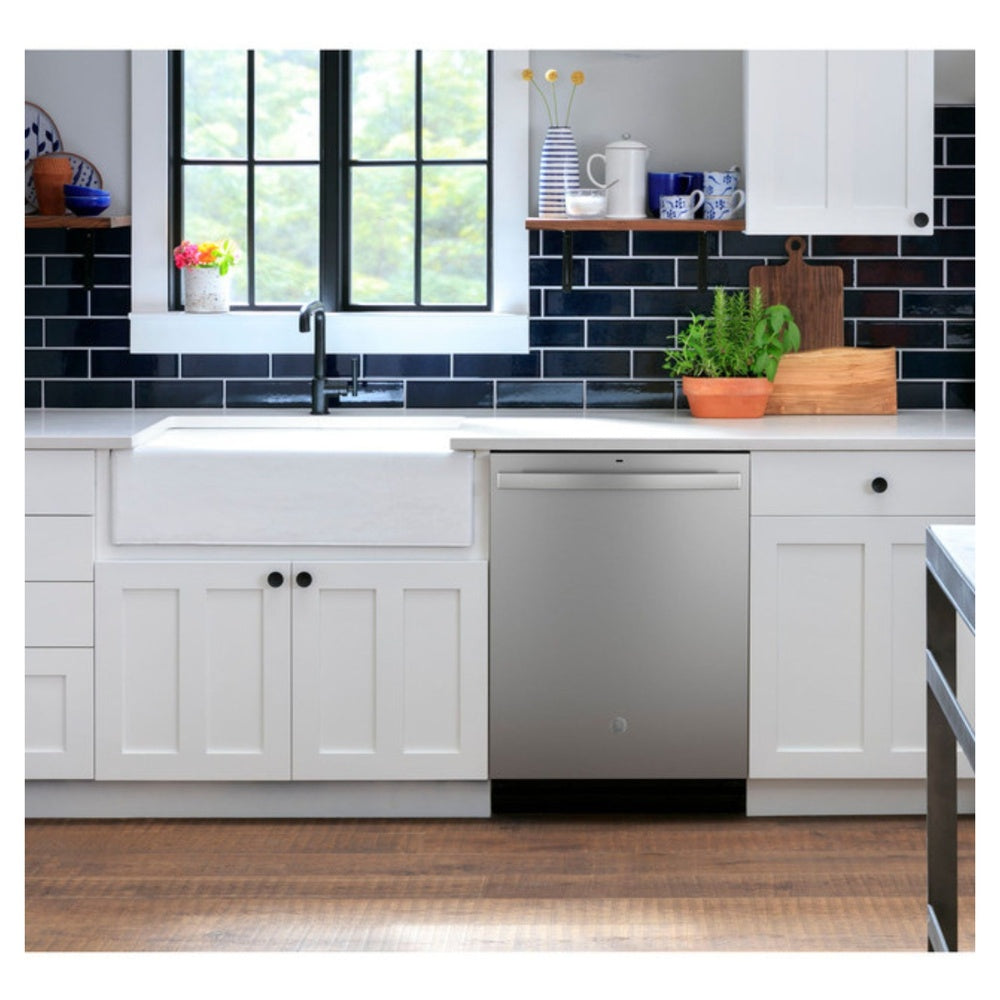 GE GE ENERGY STAR Top Control with Plastic Interior Dishwasher with Sanitize Cycle 