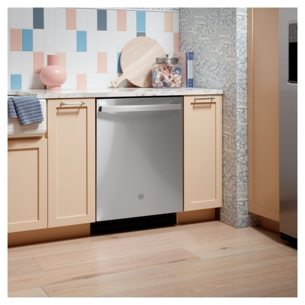 GE GE® ENERGY STAR® Fingerprint Resistant Top Control with Stainless Steel Interior
