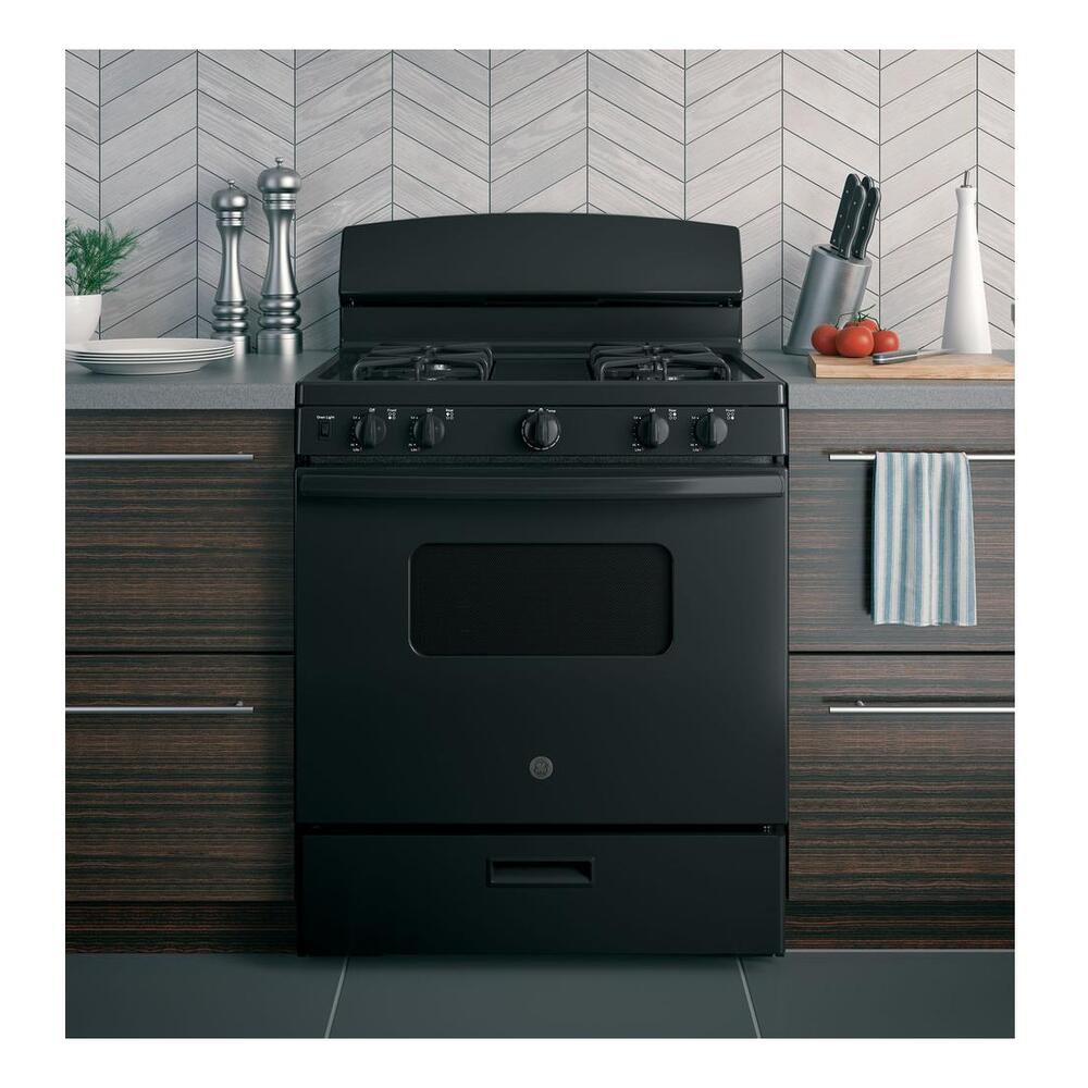GE GE® 30" Free-Standing Front Control Gas Range