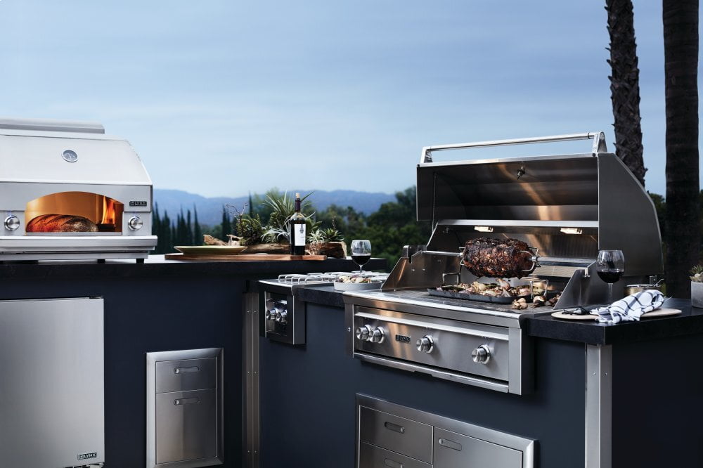 Lynx 54" Built-In Grill - 1 Trident™ w/ Rotisserie