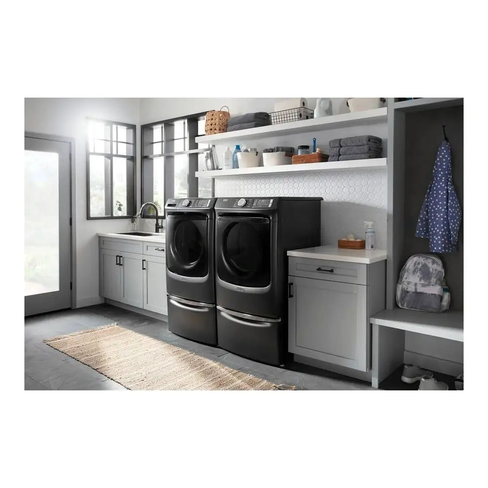 Maytag Front Load Washer with Extra Power and 12-Hr Fresh Spin™ option - 4.5 cu. ft.