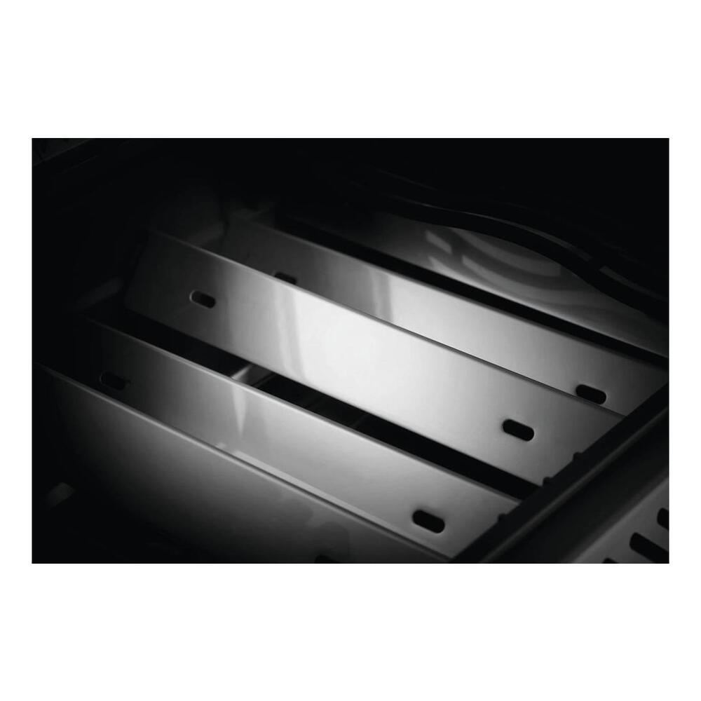 Napoleon Rogue 425 Gas Grill , Propane, Black