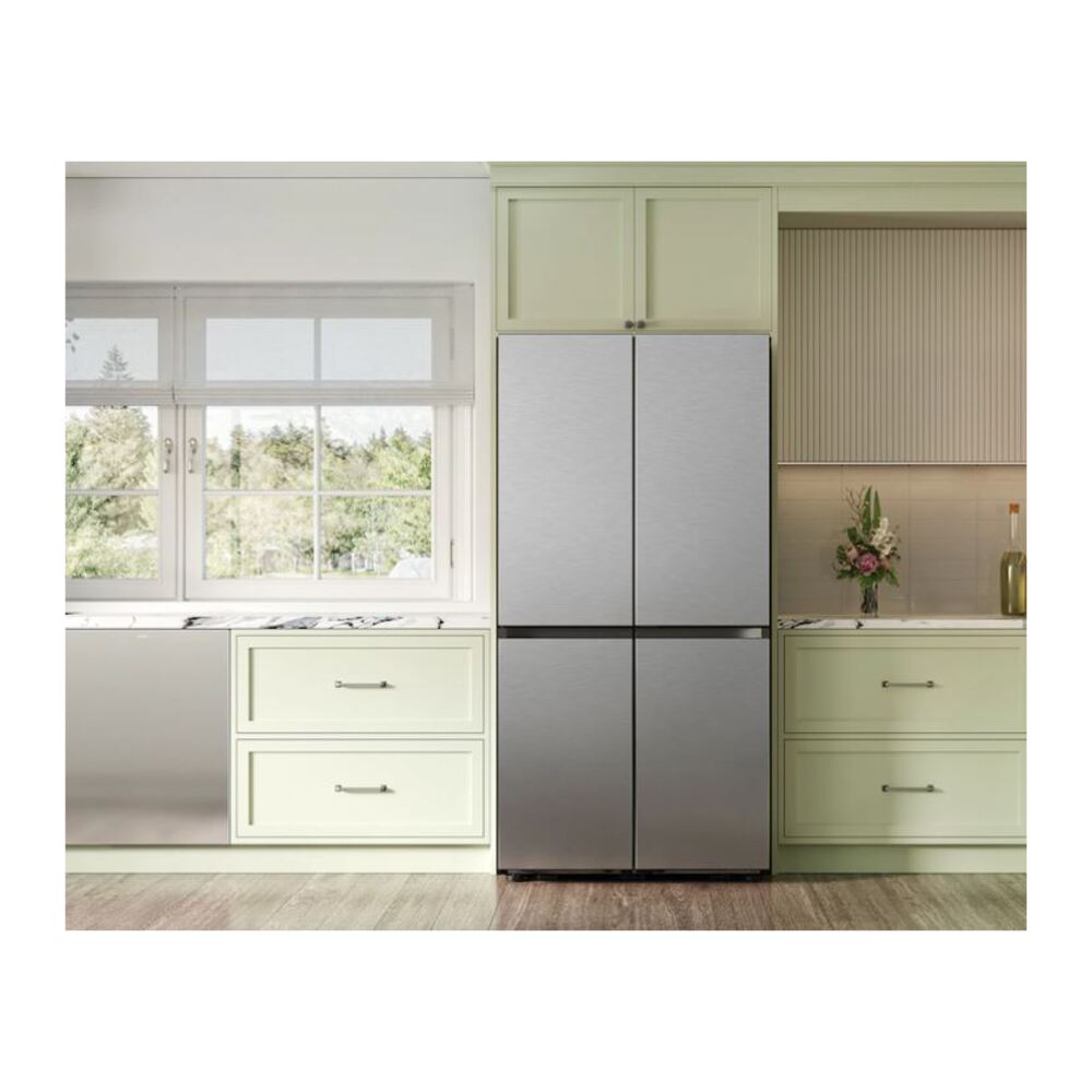 Samsung Bespoke AI 4-Door French Door AI Hybrid Cooling  Sphere Ice™  23 cu.ft.