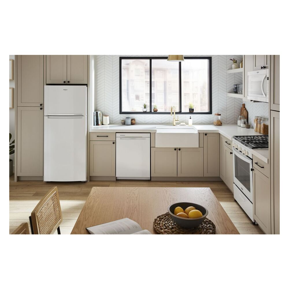 Whirlpool 28-inch Wide Top-Freezer Refrigerator - 16.3 Cu. Ft.