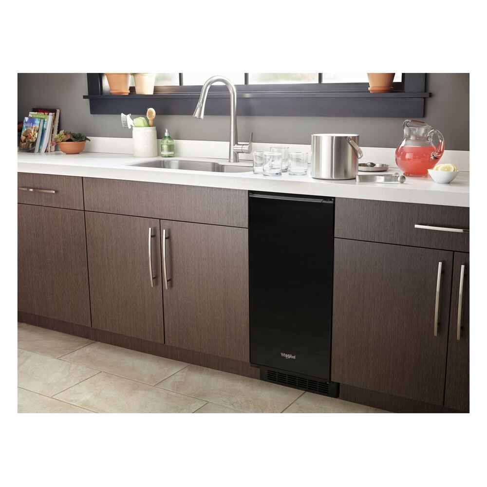 Whirlpool 15-inch Icemaker with Clear Ice Technology