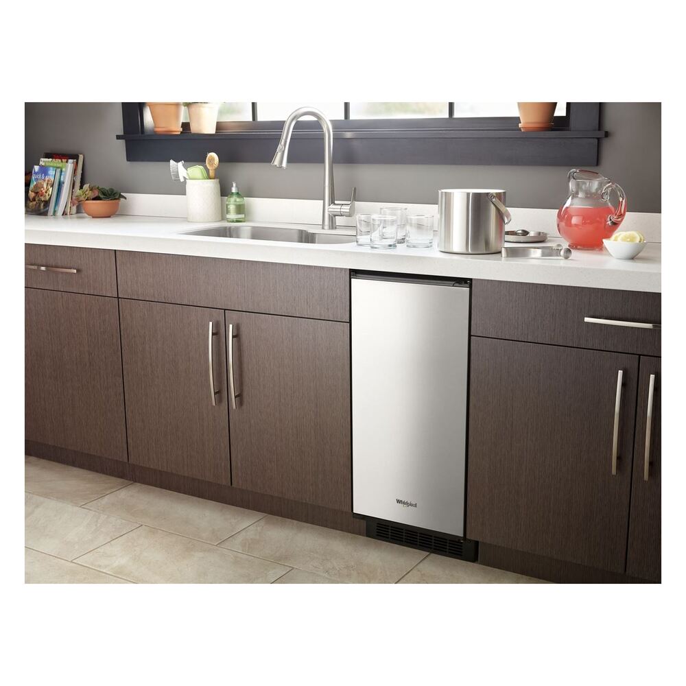 Whirlpool 15-inch Icemaker with Clear Ice Technology